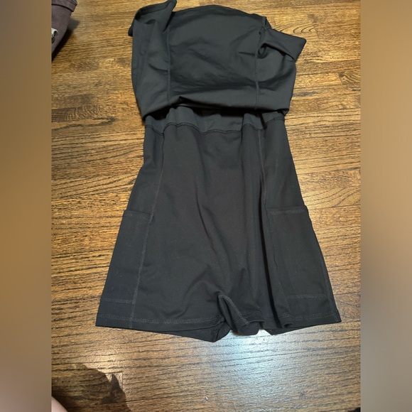 Garage active tennis dress with built in shorts - Picture 4 of 4